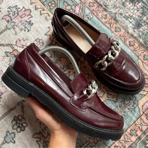 ShoeDazzle Burgundy Chain Loafers Faux Patent Leather Lug Sole Shoes Women’s 6.5
